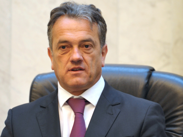 Plauto: “Movimentos indicam volta ao passado”