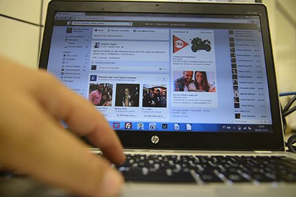Facebook: rede social foi condenada a pagar R$ 5 mil a título de danos morais e restabelecer a conta do profissional