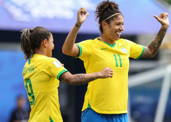 Cristiane comemora