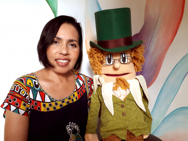 Patrícia Maia dá voz ao boneco Visconde de Sabugosa e a muitos outros personagens.