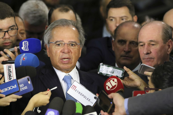 Guedes: comissão ouve ministro na terça-feira