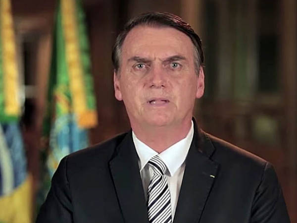 Jair Bolsonaro faz pronunciamento
