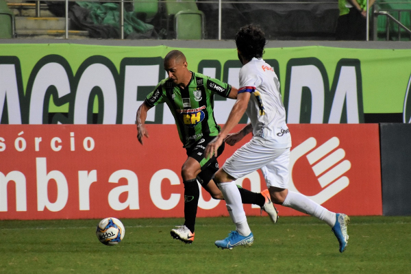 Fernando Neto contra o América-MG