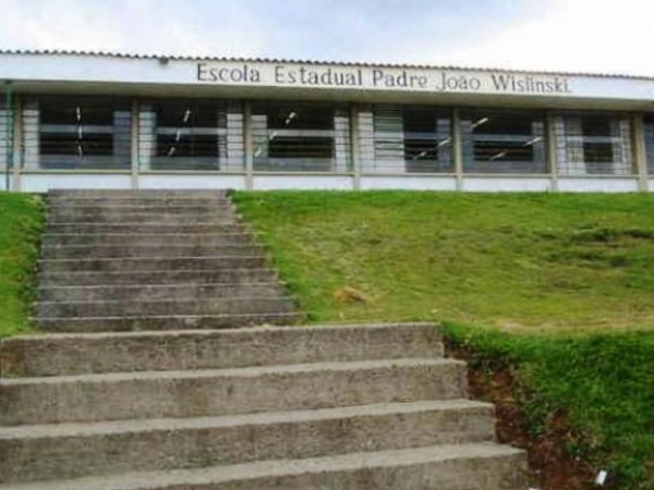 Escola Padre João Wislinski, no Santa Cândida: governo pagou R$ 698.085,05, mas execução da obra só equivaleu a R$ 470,292,0