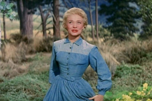 Jane Powell dançou com Fred Astaire o filme "Núpcias Reais"