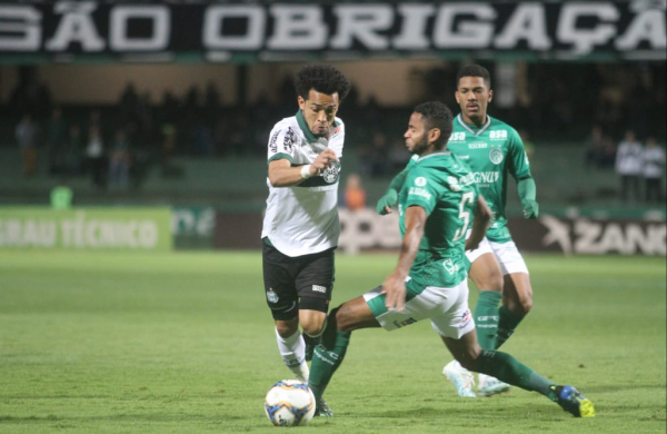Rafinha enfrenta o Guarani