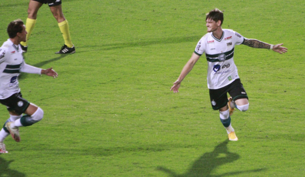 Luiz Henrique comemora gol contra o Fluminense, no Brasileirão 2020
