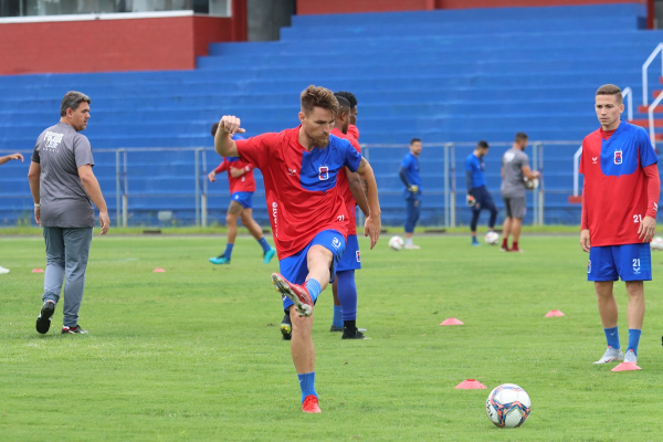 Treino do Paraná Clube na última quinta-feira, antes dos testes positivos para Covid-19