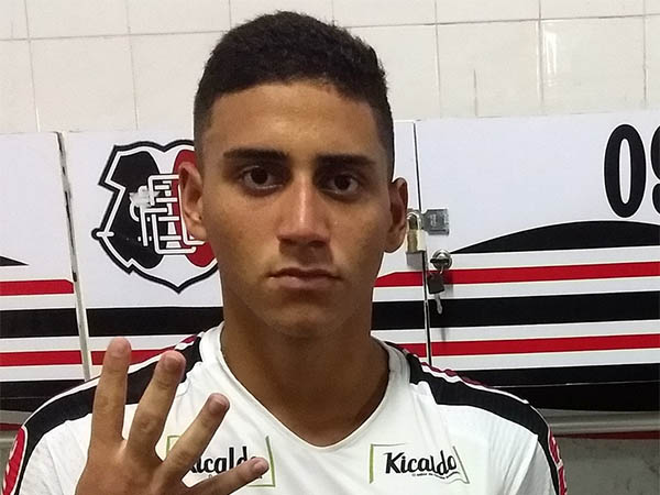 Adriano Napão