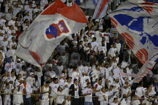 Torcida na Vila Capanema
