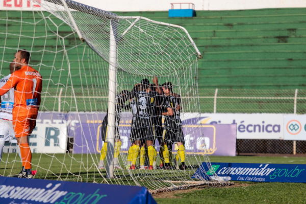 Renan, após o gol do FC Cascavel