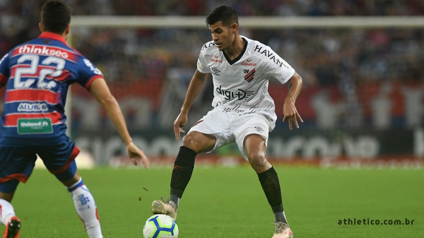 Fortaleza x Athletico: duelo na Copa do Brasil