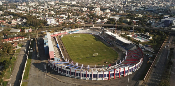 Vila Capanema: estádio pode receber clássico no fim de semana