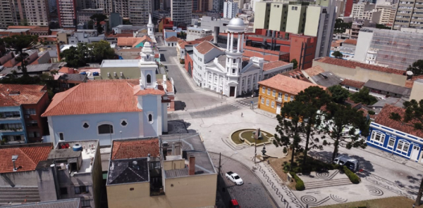 Centro Histórico de Curitiba num final de semana em tempos de Covid-19