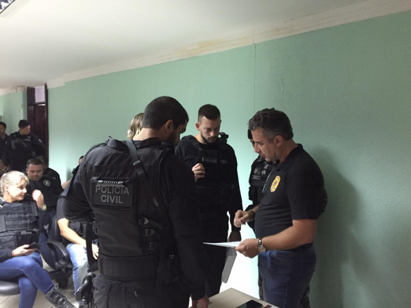 Policiais organizam a quarta fase da OperaÃ§Ã£o Vucetich