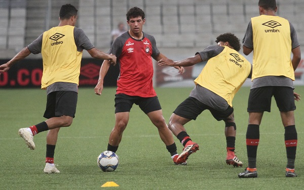 Bruno Leite: lesão no joelho