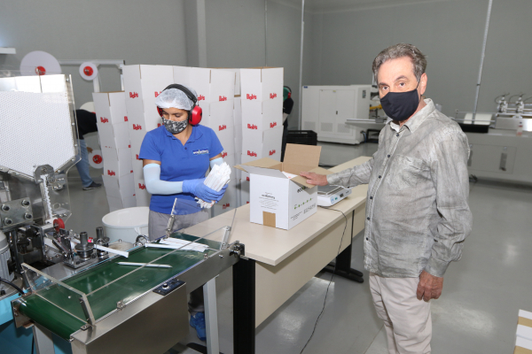 A fábrica de canudos de papel EcoFactory em C uritiba: produção com recursos naturais