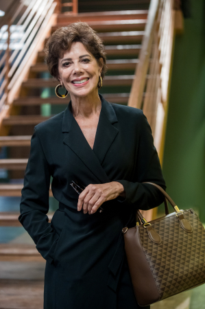 Chegando – Ângela Vieira será a novidade dos próximos capítulos de ‘Bom Sucesso’ na Globo.