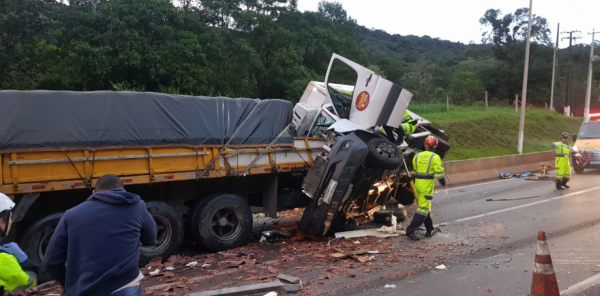 Acidente no km 667 da BR-376, nesta semana