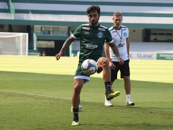 Patrick Brey: opção para a lateral e para o meio-campo