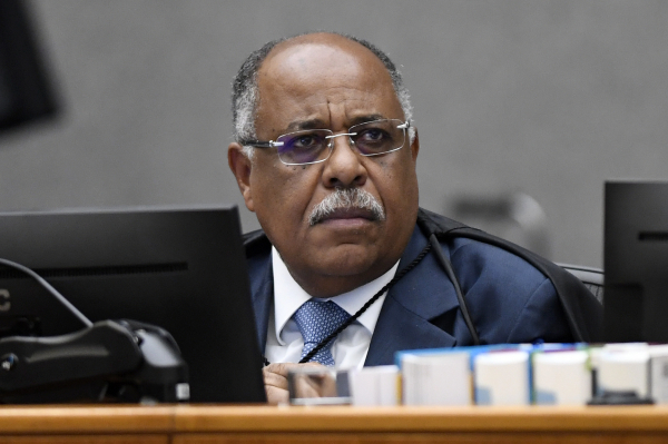 Benedito Gonçalves: segundo o STJ, o ministro está bem e vai continuar despachando e cumprindo o isolamento em casa.