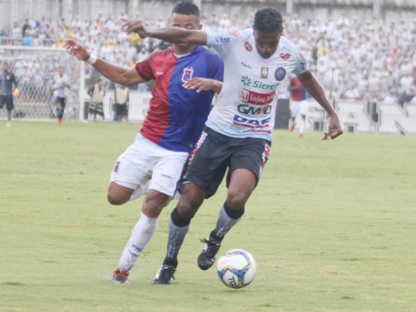 Paraná e Operário na Vila Capanema: time renovado contra uma equipe entrosada
