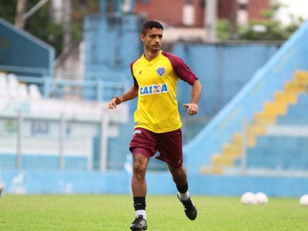 O meia-atacante Juninho