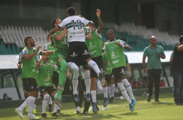 Coritiba 4x0 Athletico