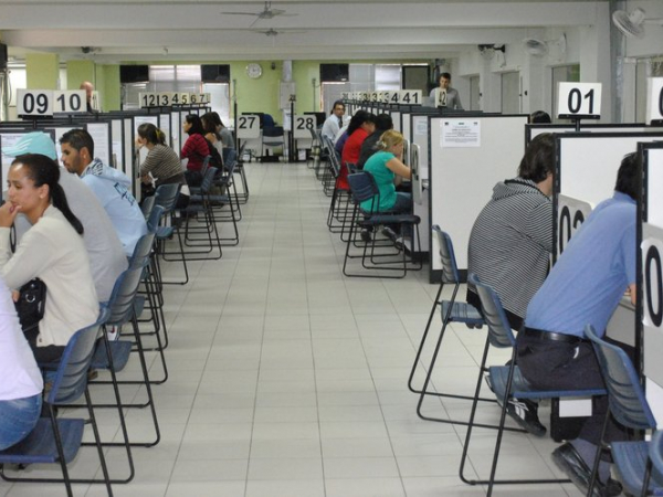 Agências do Trabalhador administram vagas de trabalho no Estado