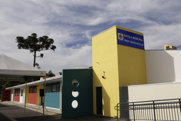 O retorno às aulas, no dia 18 de fevereiro, será em modelo híbrido