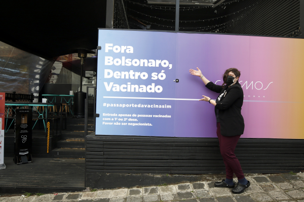 A proprietária do Cosmos Bar, Jana Santos: “Apoio foi massivo”