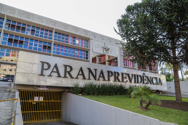 Fundo de Previdência obteve uma rentabilidade média por ano de R$ 700 milhões, mas descapitalizou R$ 500 milhões por ano no mesmo período.