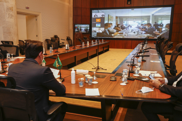 Ratinho Jr participou de reunião com presidente da Câmara por videoconferência