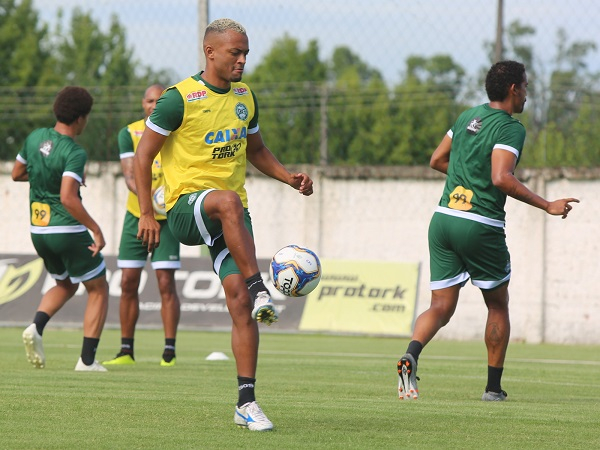 O volante João Vitor: titular no treinamento dessa terça-feira