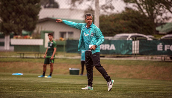 Jorginho: dúvida no meio-de-campo e mudanças no ataque