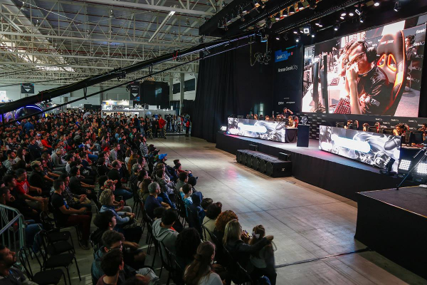 Geek City tem e-sports, colsplays e contato com celebridades nerds