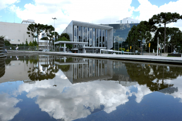 Assembleia: manobra para não votar lei específica