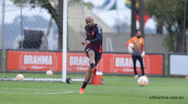 Thiago Heleno: de volta ao time