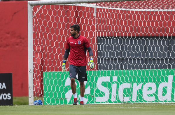 O goleiro Alisson: titular contra o Figueirense
