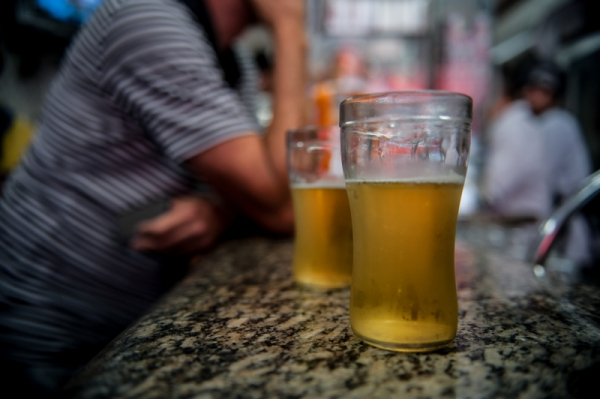 Projeto proíbe consumo de bebidas alcoólicas nas ruas entre as 2 horas da madrugada e as 8 horas da manhã