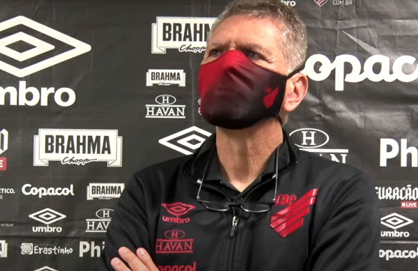 Paulo Autuori, técnico do Athletico