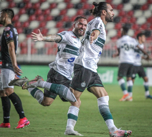 Léo Gamalho comemora gol com Willian Farias