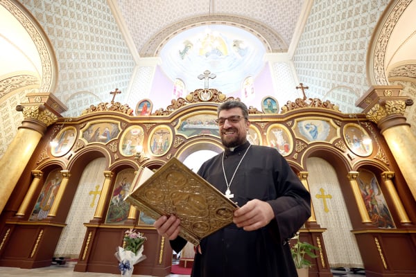 Padre Saaman Nasri, na Igreja Ortodoxa Antioquina de São Jorge: “Nós somos cristãos, mas recebemos de braços abertos irmãos de outras religiões”