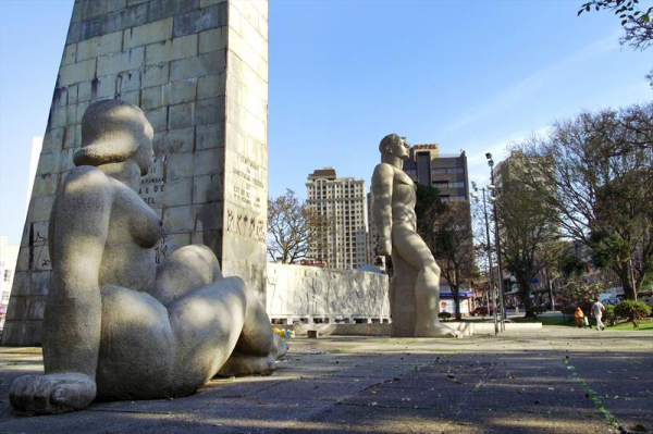 A Praça 19 de Dezembro, em Curitiba