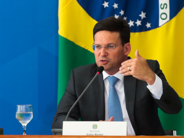 João Roma: após adiamento, ministro da Cidadania anunciou programa hoje