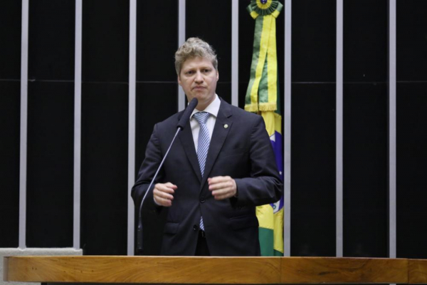 Marcel Van Hattem: deputado é contra posição da cúpula da legenda que defende impeachment de Bolsonaro