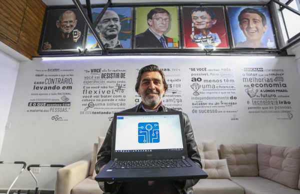 José Luiz Ribeiro, fundador da startup curitibana Automtech no Bairro Bom Retiro