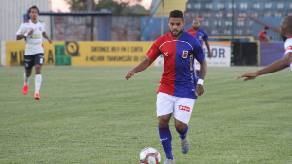 Juninho enfrenta o Cianorte