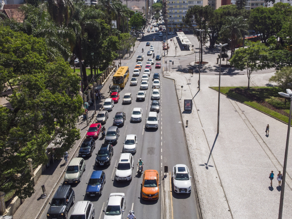 Rua André de Barros: Agentes de trânsito farão trabalhos de orientação aos motoristas a partir das 7 horas