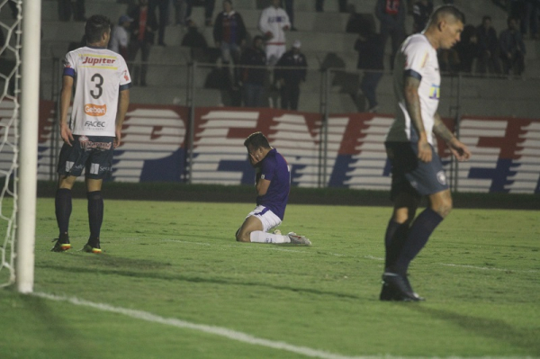 Andrey lamenta chance perdida contra o Cianorte